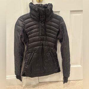 Lululemon Women's Black Puffer Jacket